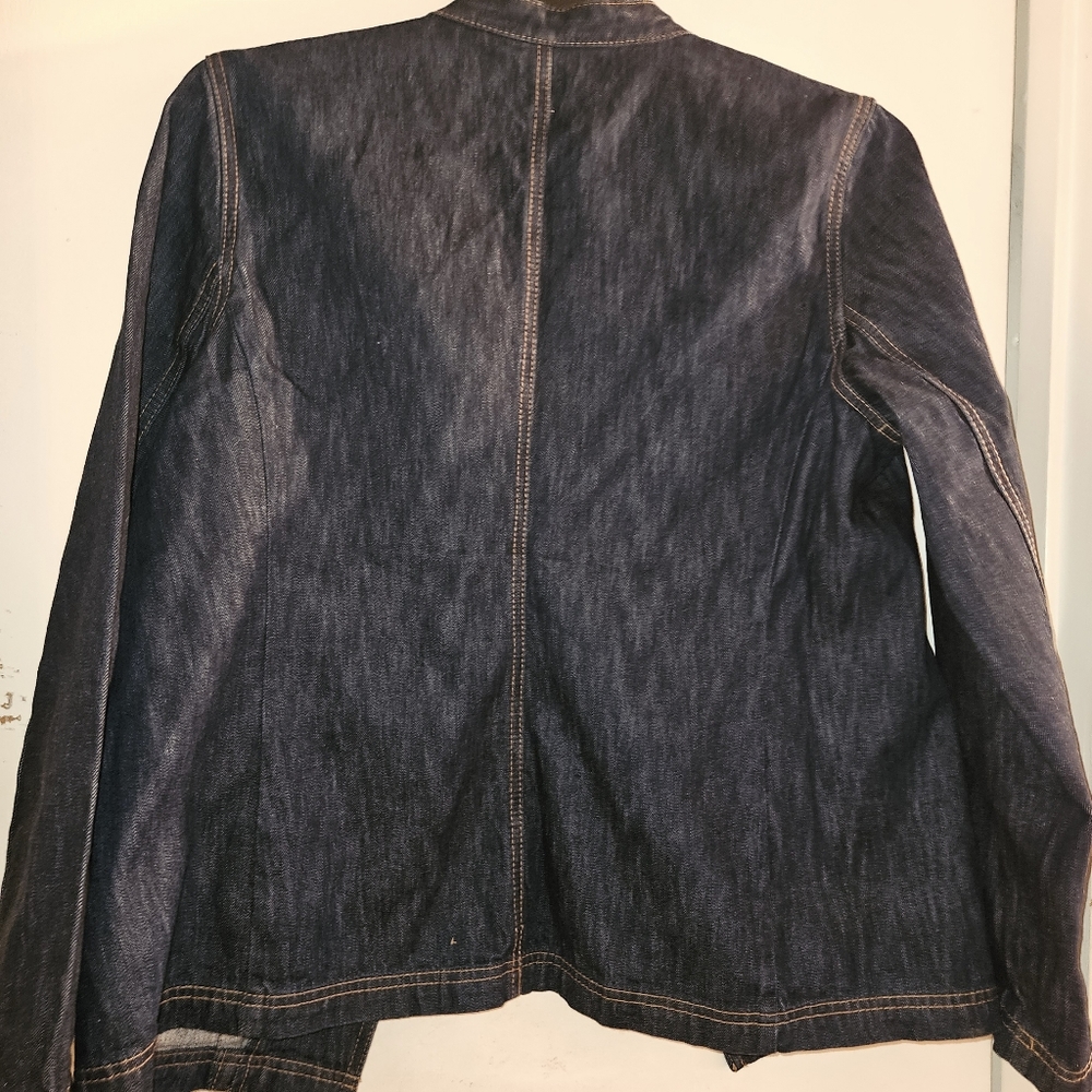 Jacket - Picture 2 of 4